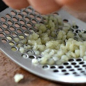 Garlic Press, Stainless Steel Garlic Mincer Rocker Garlic Peeler Set, Professional Grade, Dishwasher Safe, Rustproof