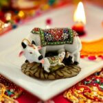 IMAGICART Decorative Marble Dust Cow & Calf Showpiece, Handicraft Gift Item, Resin Cow Statue (Regular Quality)